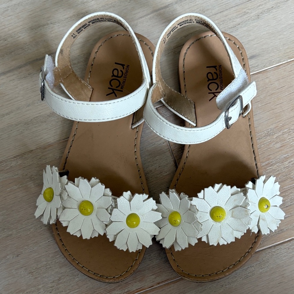 Nordstrom White Daisy Kids Sandals